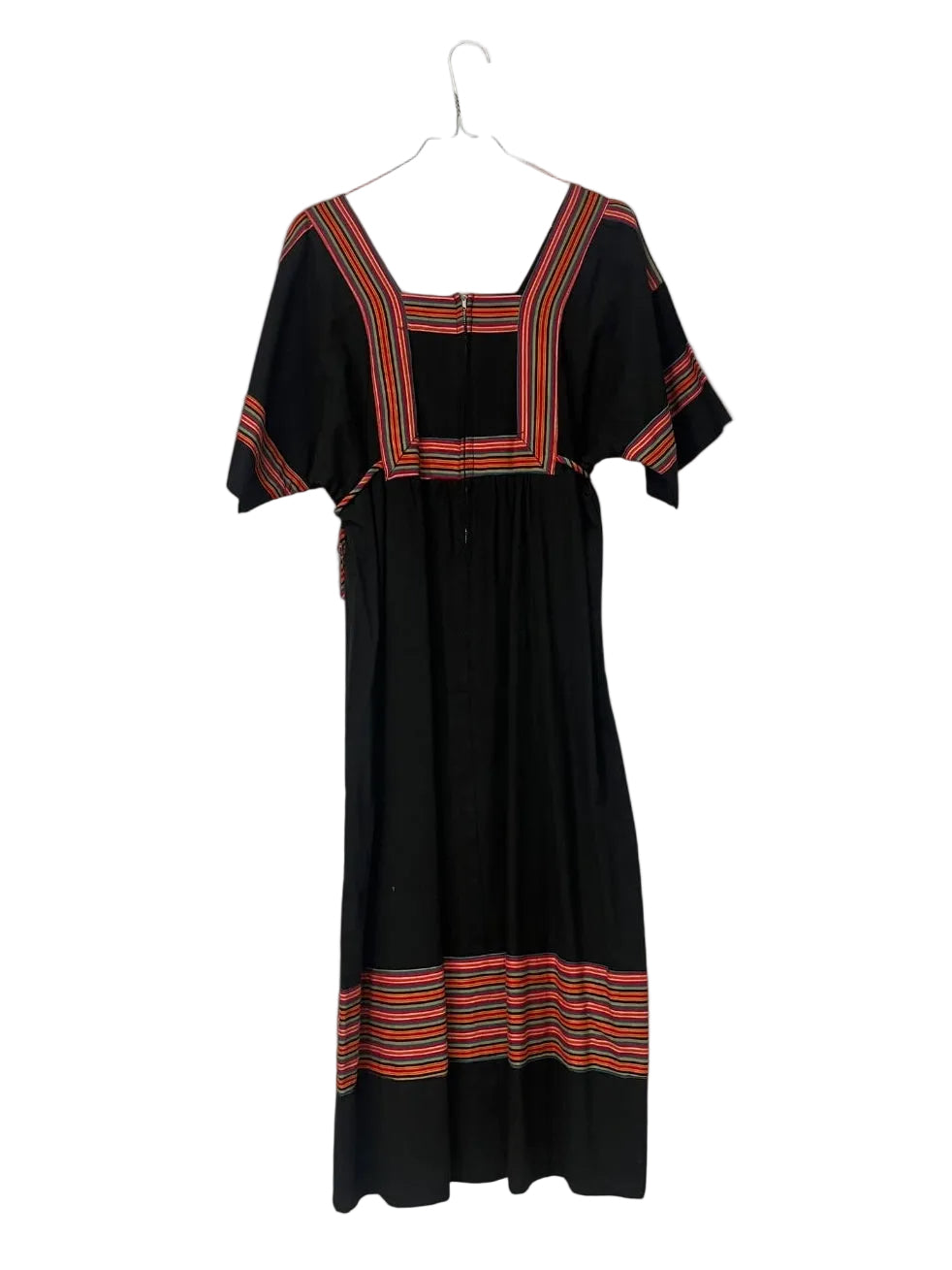 Short sleeved folk-fashion dress