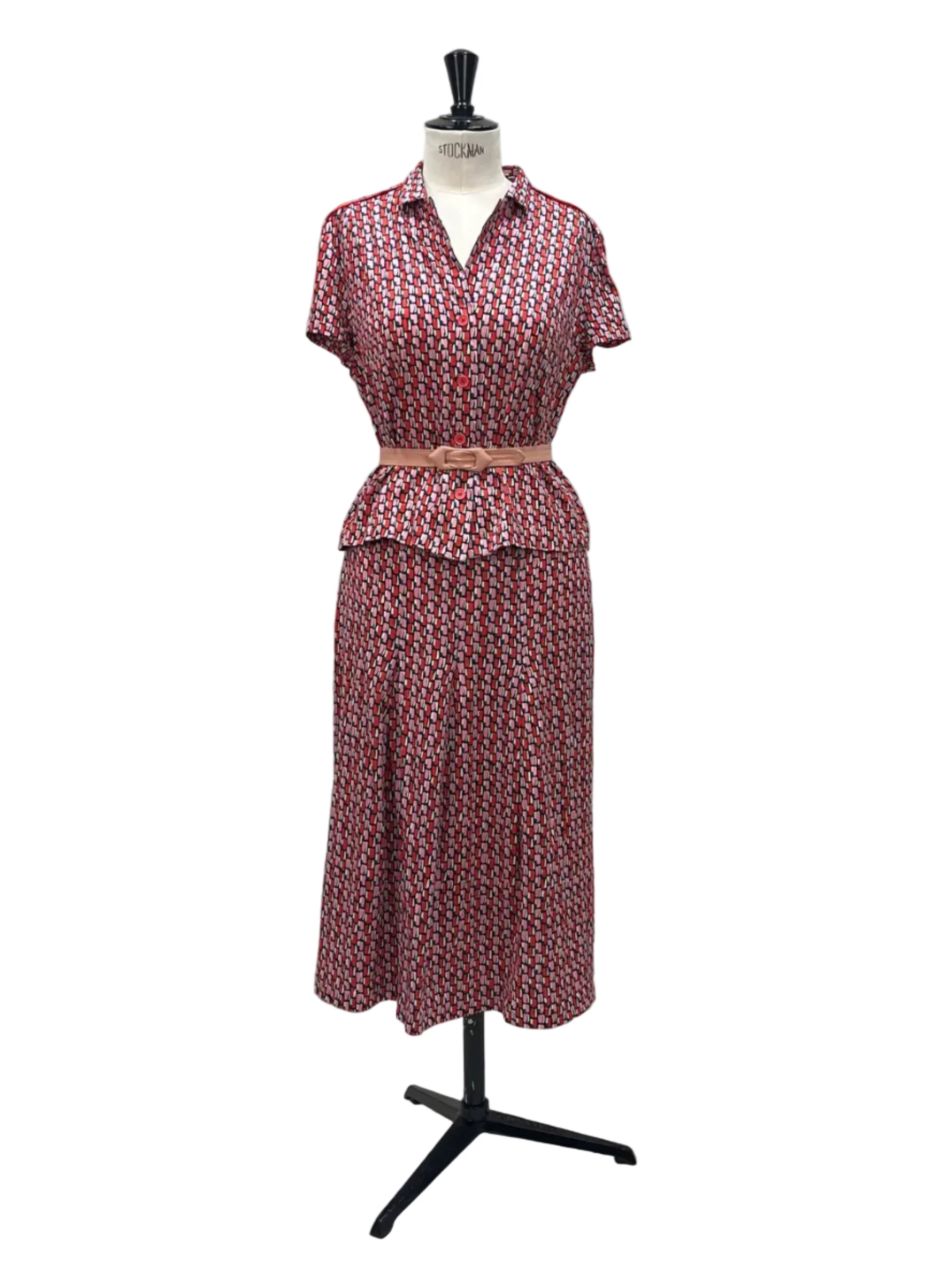 Geometric patterned two-piece Set with belt.