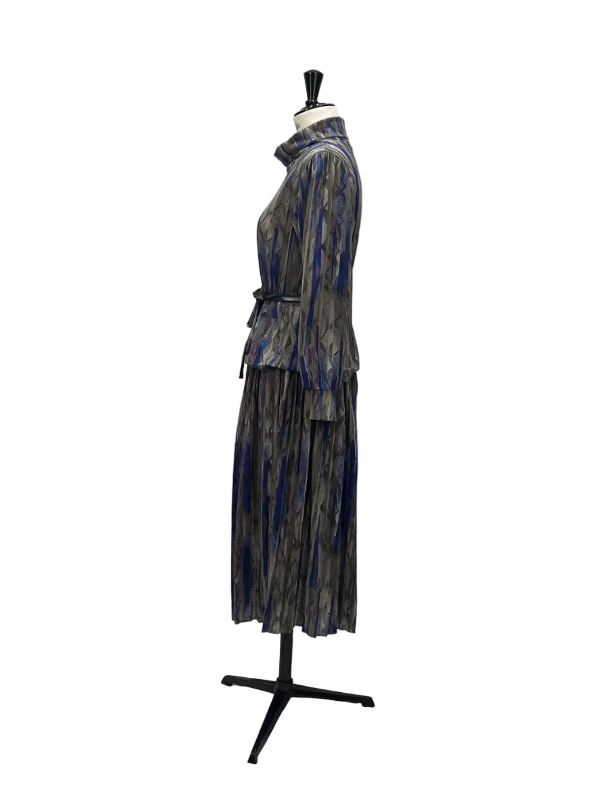 Printed Two-Piece Set with belt